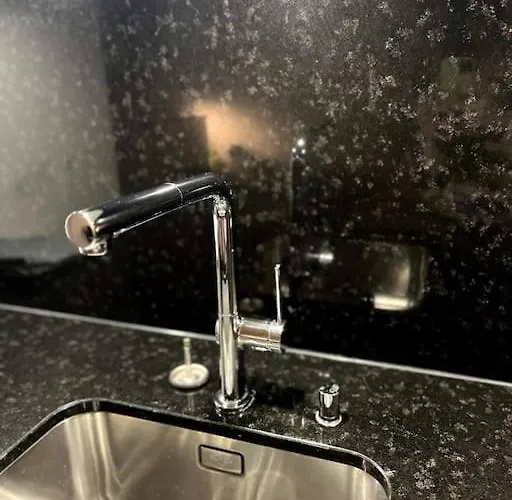 & Modern Penthouse-studio With Balcony & Air-condition زيورخ